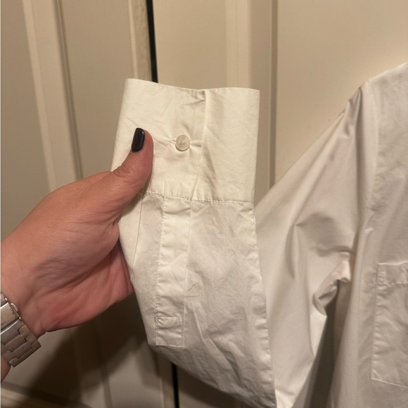 Ann Taylor Long Sleeve White Oversized Shirt Front Pockets Longer In Back Sz Sm - Picture 5 of 11